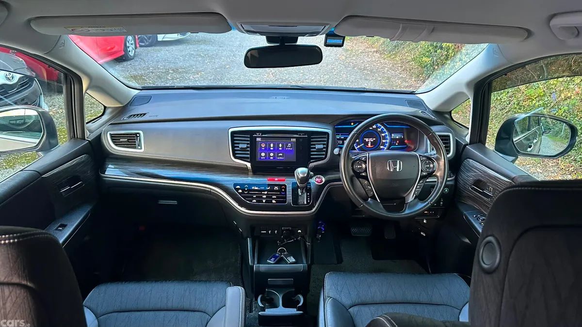 Honda Odyssey MPV, Petrol Hybrid, 2017, Grey