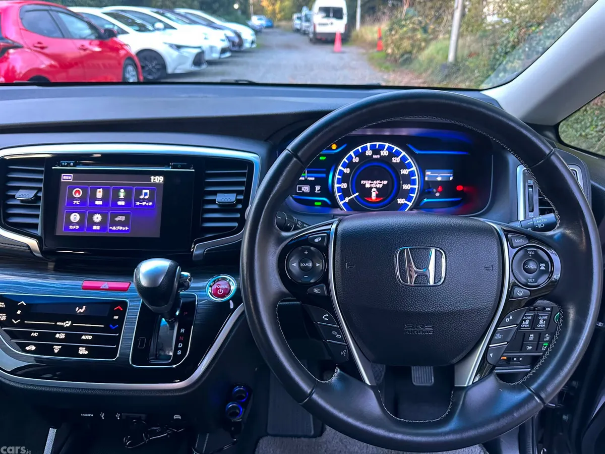 Honda Odyssey MPV, Petrol Hybrid, 2017, Grey