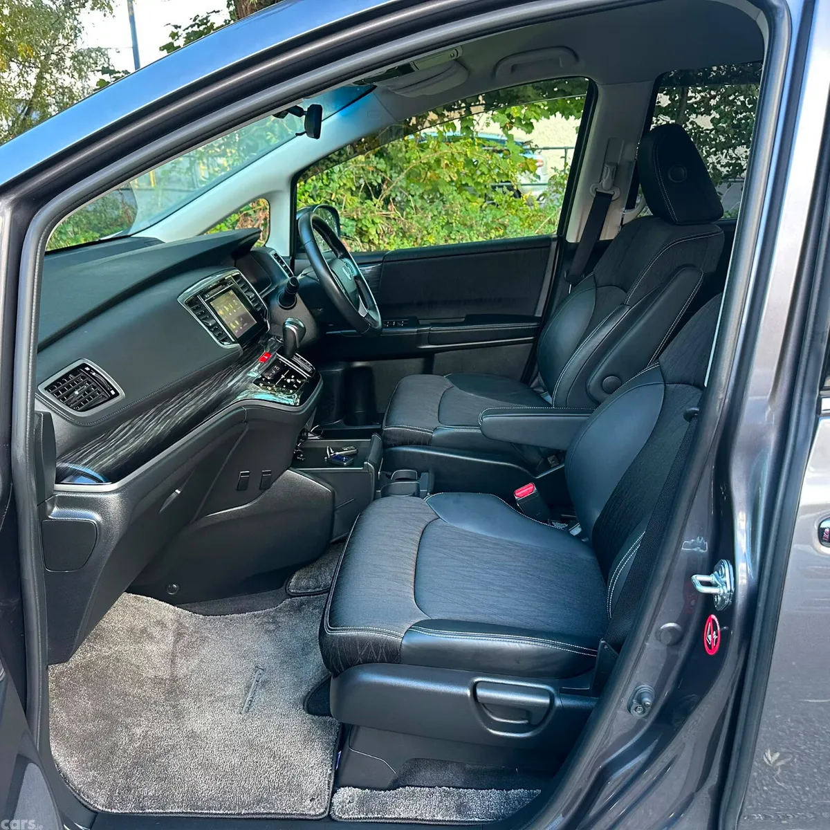 Honda Odyssey MPV, Petrol Hybrid, 2017, Grey