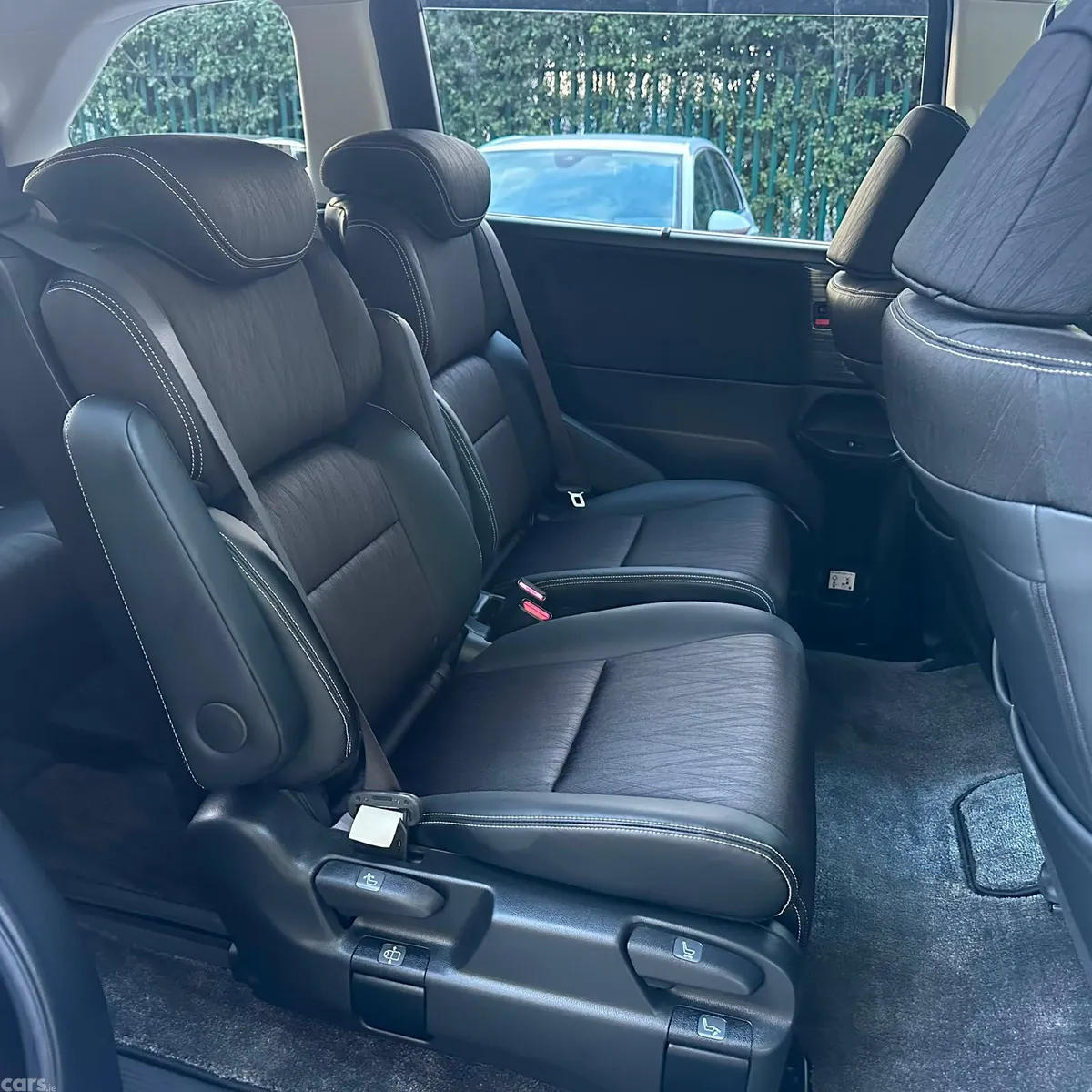 Honda Odyssey MPV, Petrol Hybrid, 2017, Grey