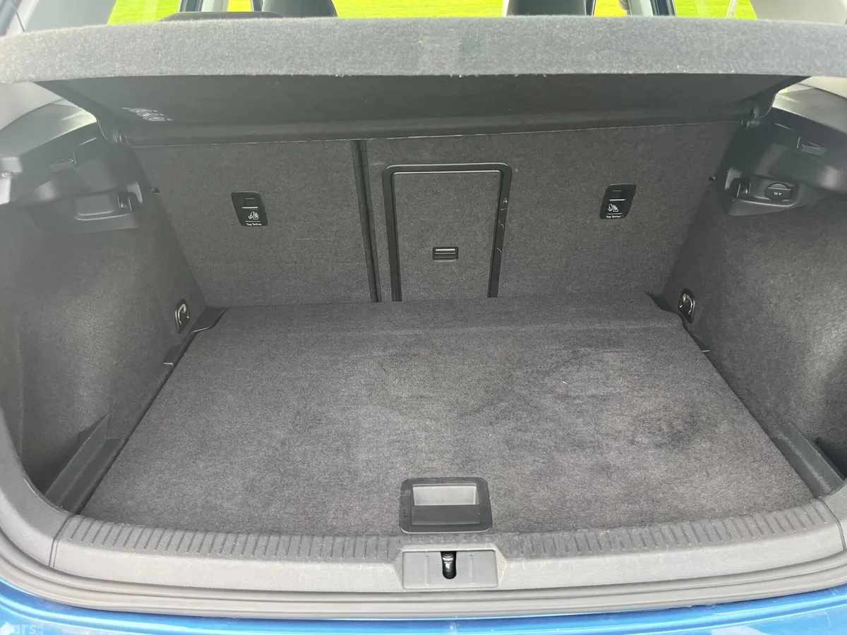 Volkswagen Golf Hatchback, Petrol, 2015, Blue