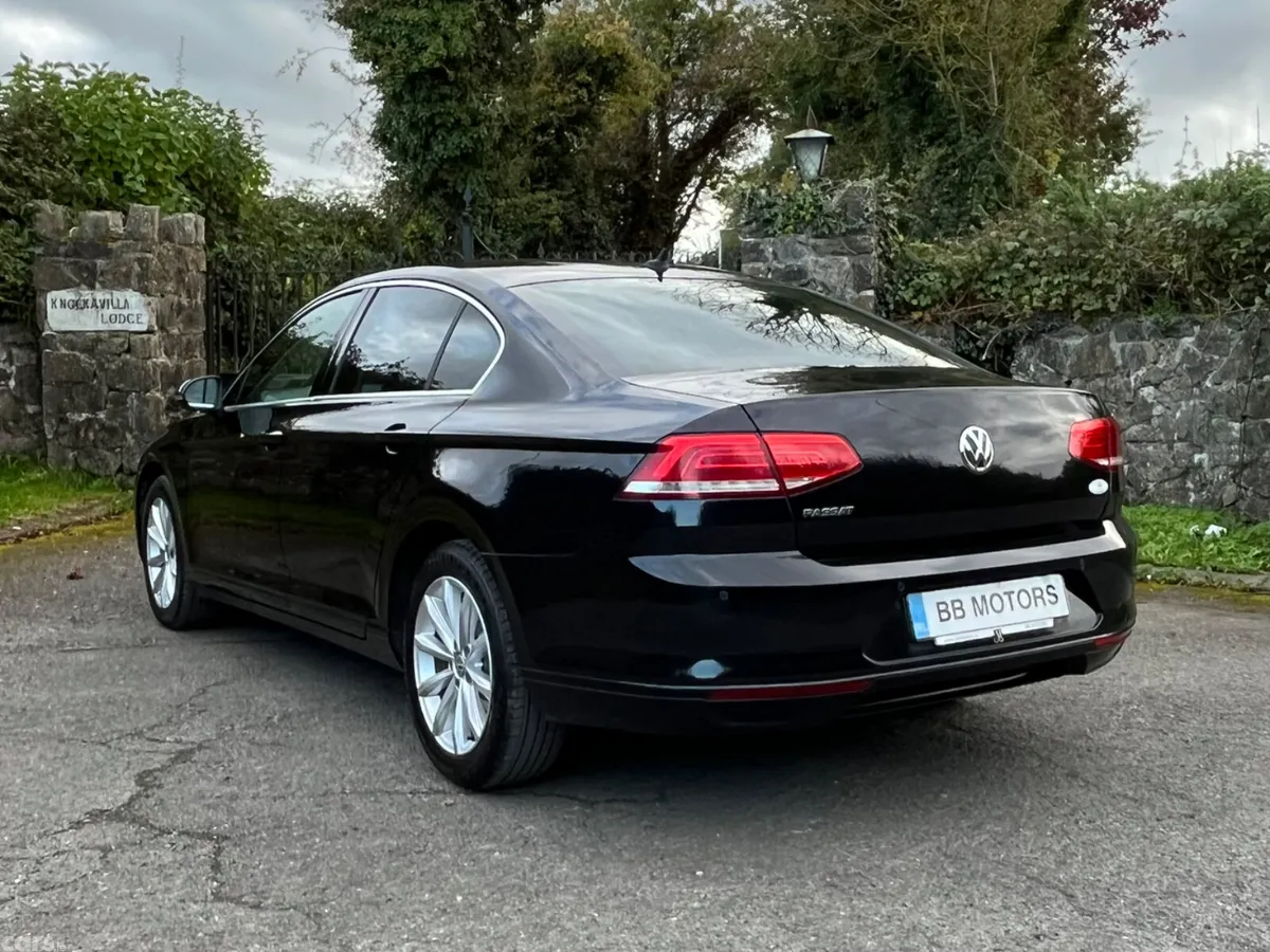 Volkswagen Passat Saloon, Diesel, 2018, Black