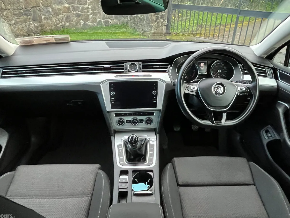 Volkswagen Passat Saloon, Diesel, 2018, Black