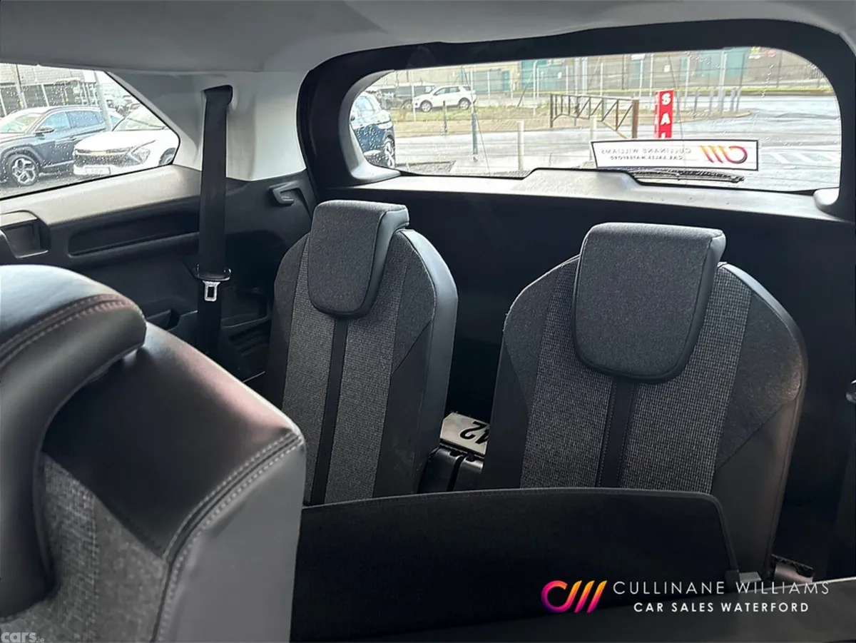 Peugeot 5008 MPV, Diesel, 2018, Blue