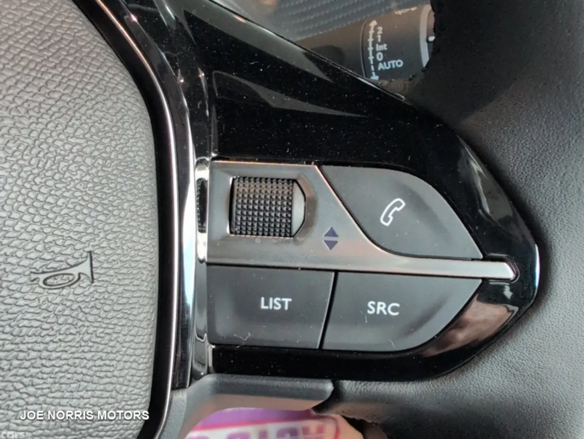 Peugeot 2008 MPV, Electric, 2026, Grey