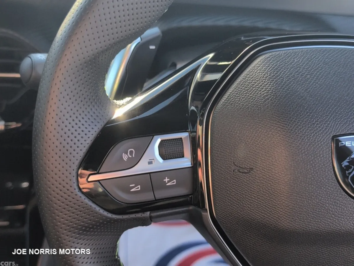 Peugeot 2008 MPV, Petrol Hybrid, 2026, White