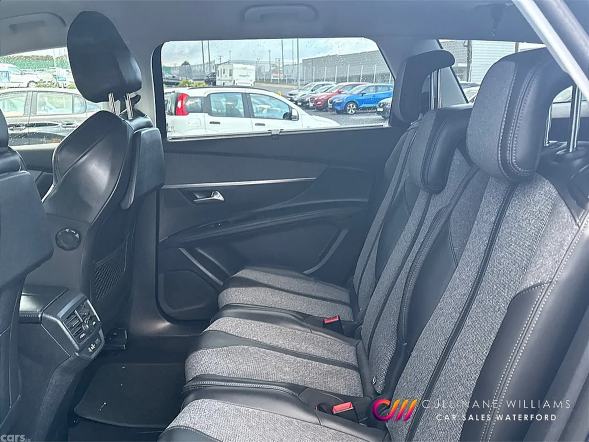 Peugeot 5008 MPV, Diesel, 2018, Blue