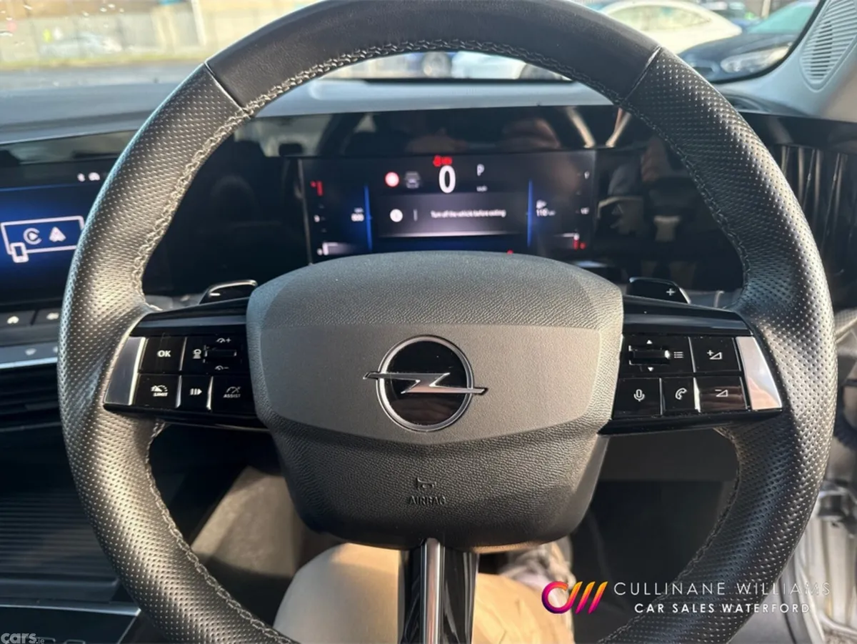 Opel Astra Hatchback, Diesel, 2024, Grey