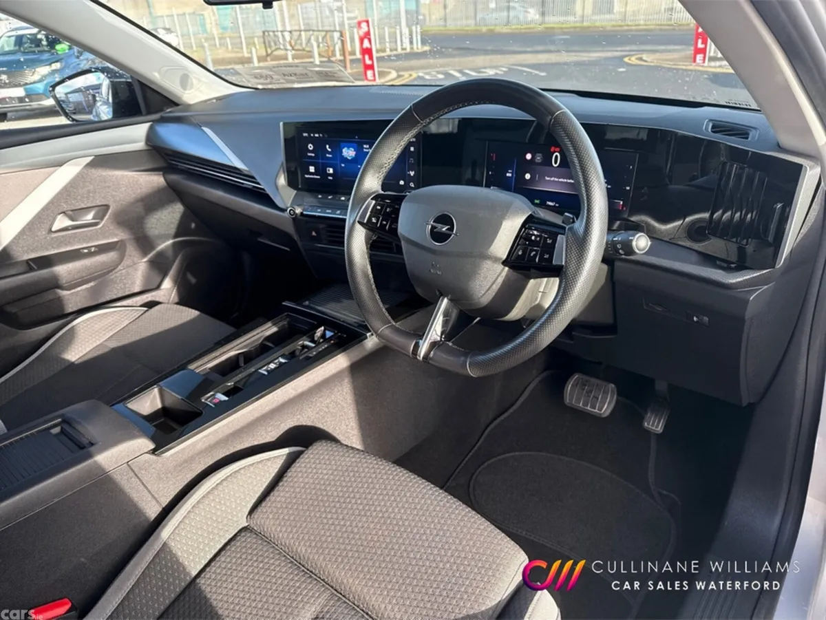 Opel Astra Hatchback, Diesel, 2024, Grey
