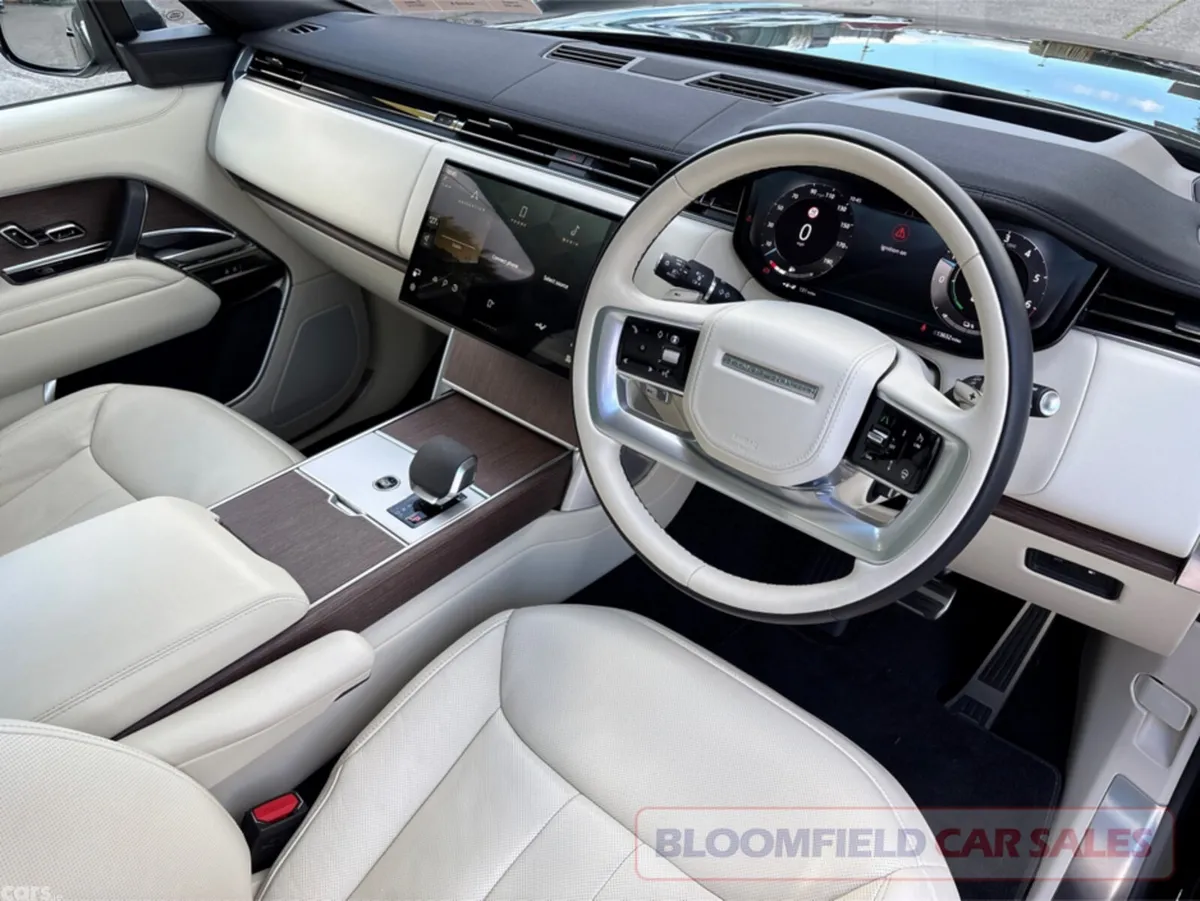 Land Rover Range Rover SUV, Petrol Plug-in Hybrid, 2025, Black