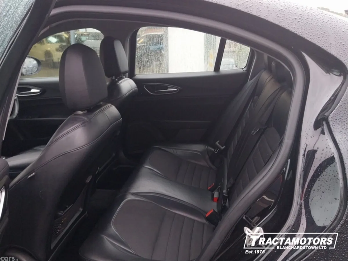Alfa Romeo Giulia Saloon, Diesel, 2019, Black
