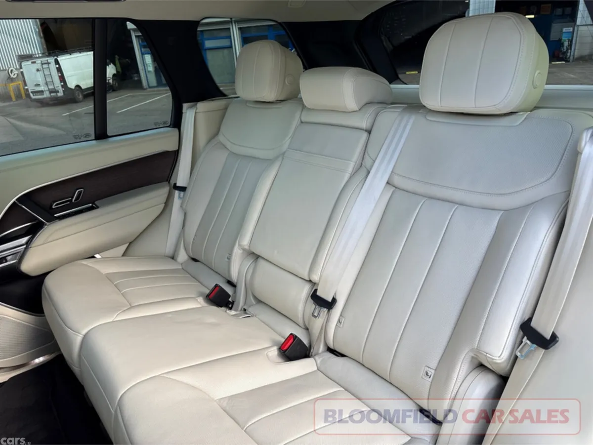 Land Rover Range Rover SUV, Petrol Plug-in Hybrid, 2025, Black