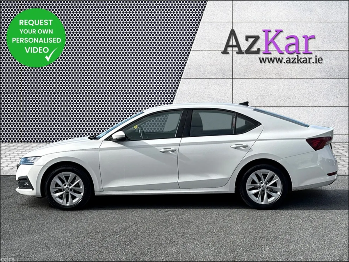 Skoda Octavia Hatchback, Diesel, 2024, White