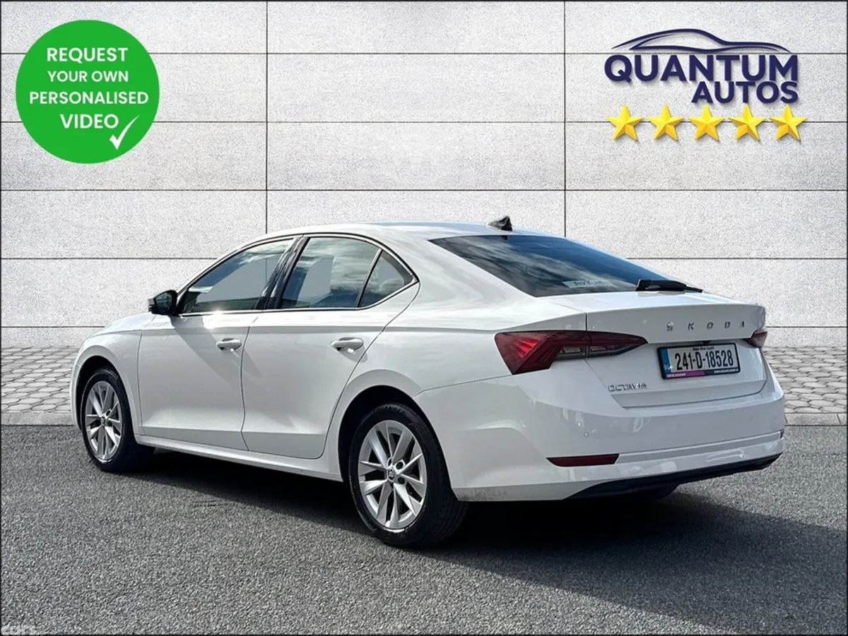 Skoda Octavia Hatchback, Diesel, 2024, White