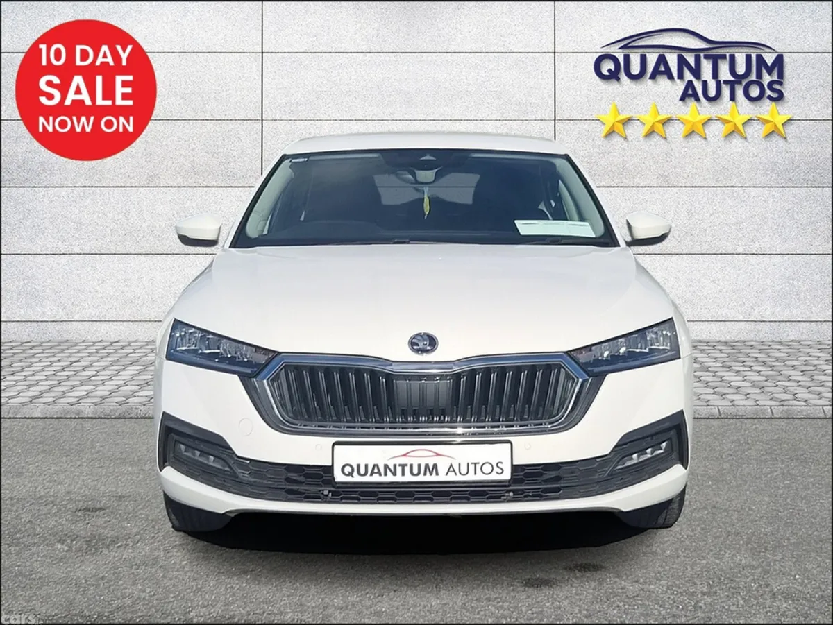 Skoda Octavia Hatchback, Diesel, 2024, White