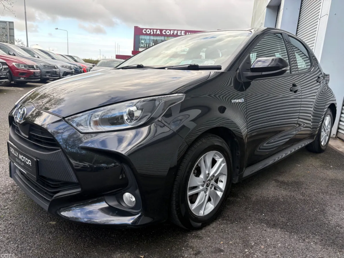 Toyota Yaris Hatchback, Petrol Hybrid, 2021, Black
