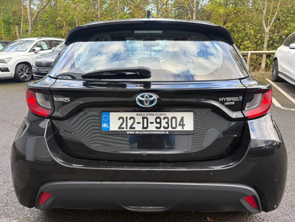 Toyota Yaris Hatchback, Petrol Hybrid, 2021, Black