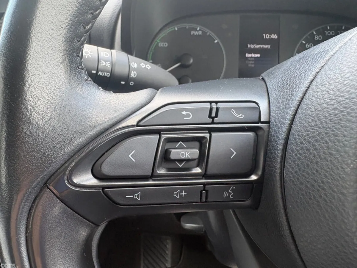 Toyota Yaris Hatchback, Petrol Hybrid, 2021, Black