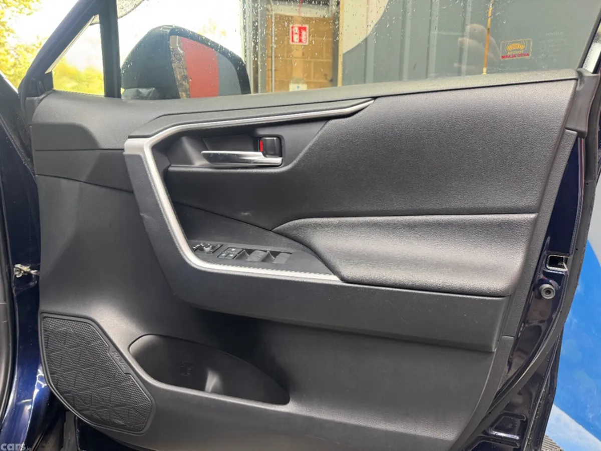 Toyota RAV4 SUV, Petrol Hybrid, 2021, Blue