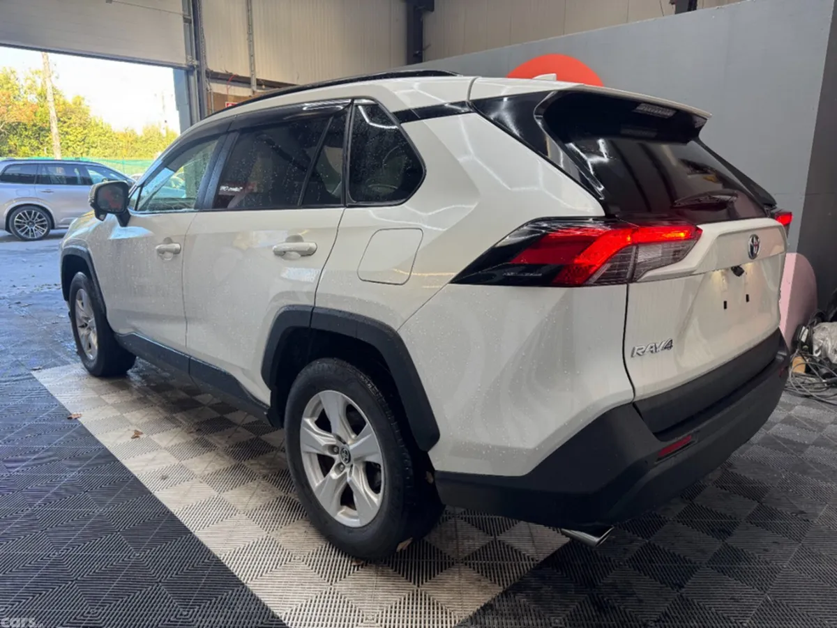 Toyota RAV4 SUV, Petrol Hybrid, 2021, White