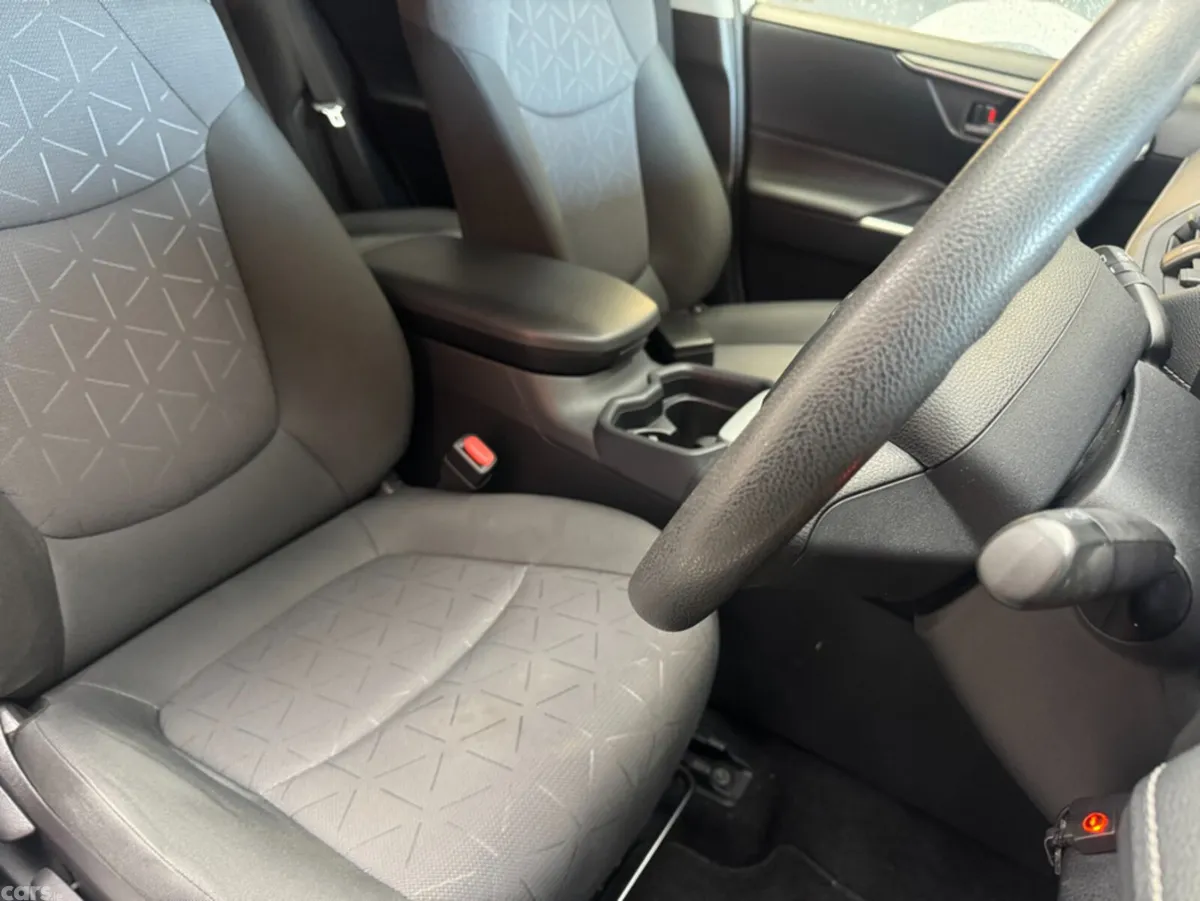 Toyota RAV4 SUV, Petrol Hybrid, 2021, White