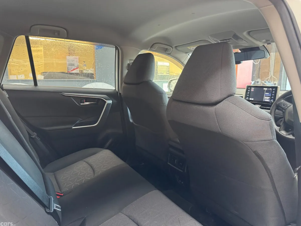 Toyota RAV4 SUV, Petrol Hybrid, 2021, White