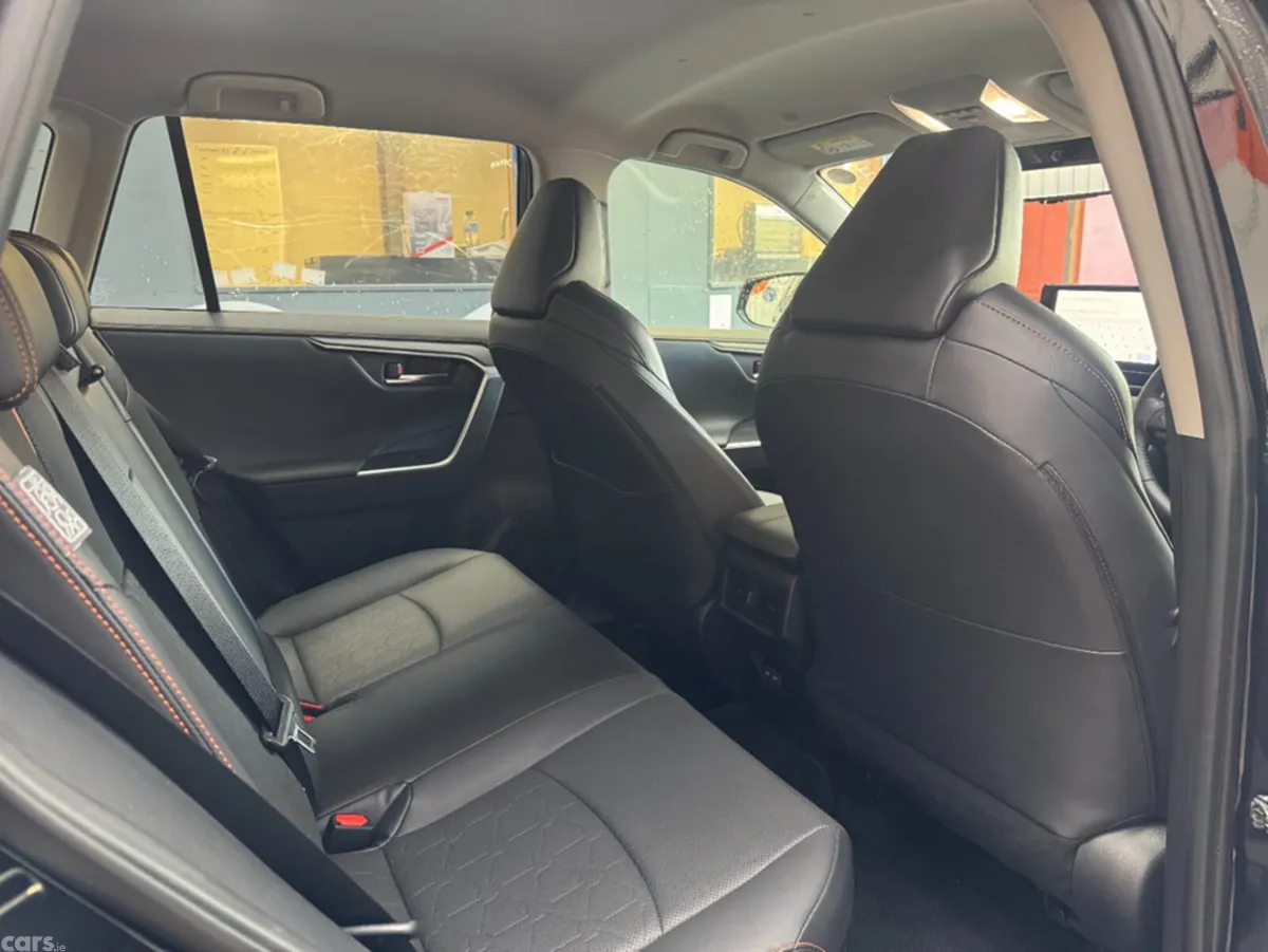 Toyota RAV4 SUV, Petrol Hybrid, 2024, Black