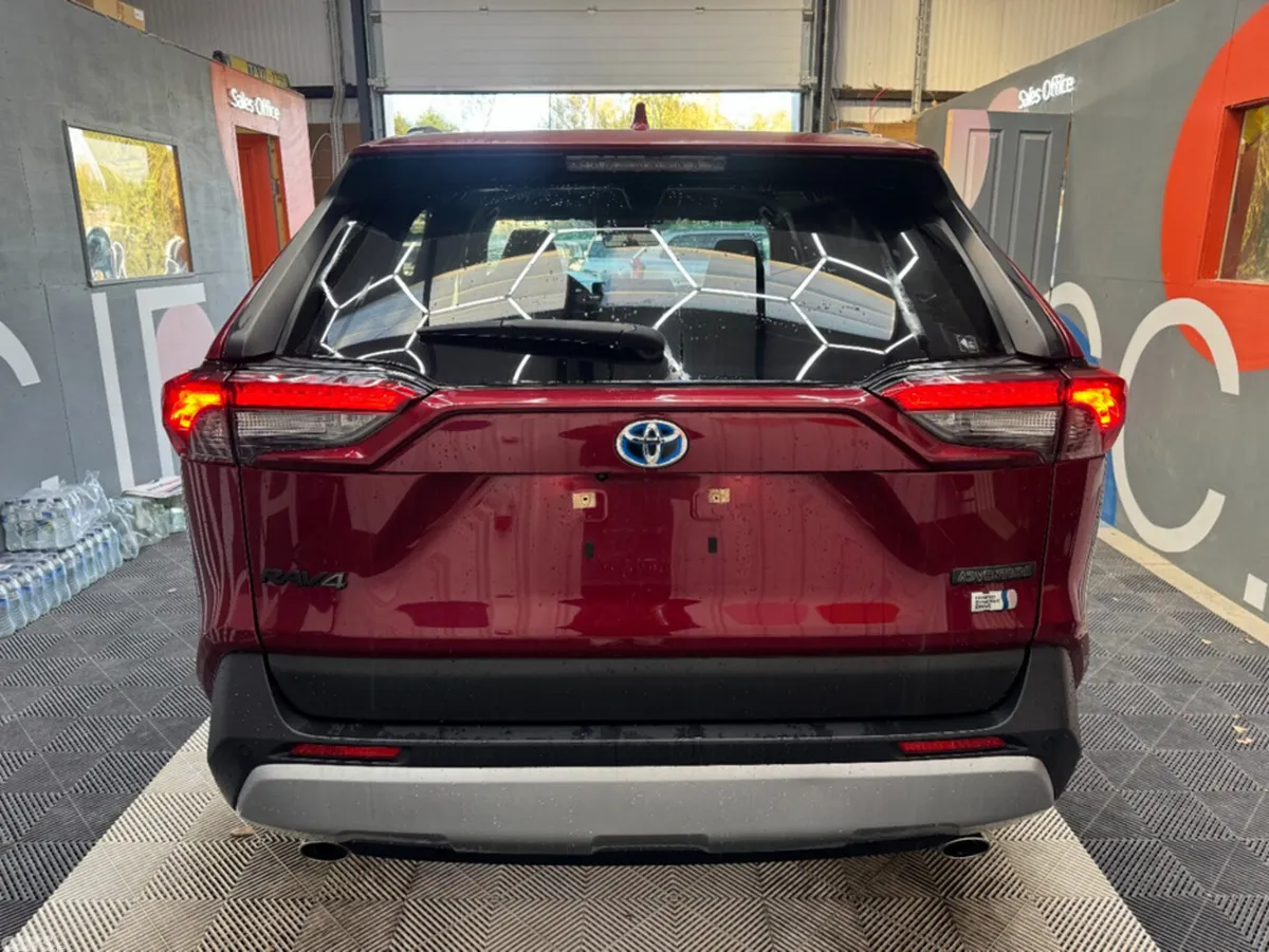 Toyota RAV4 SUV, Petrol Hybrid, 2023, Red