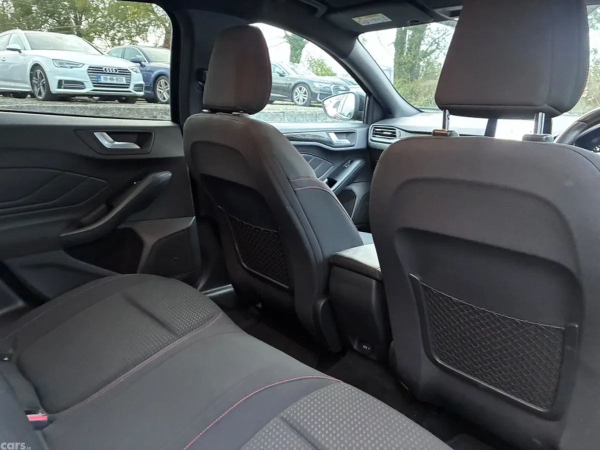 Ford Focus Hatchback, Diesel, 2019, Black