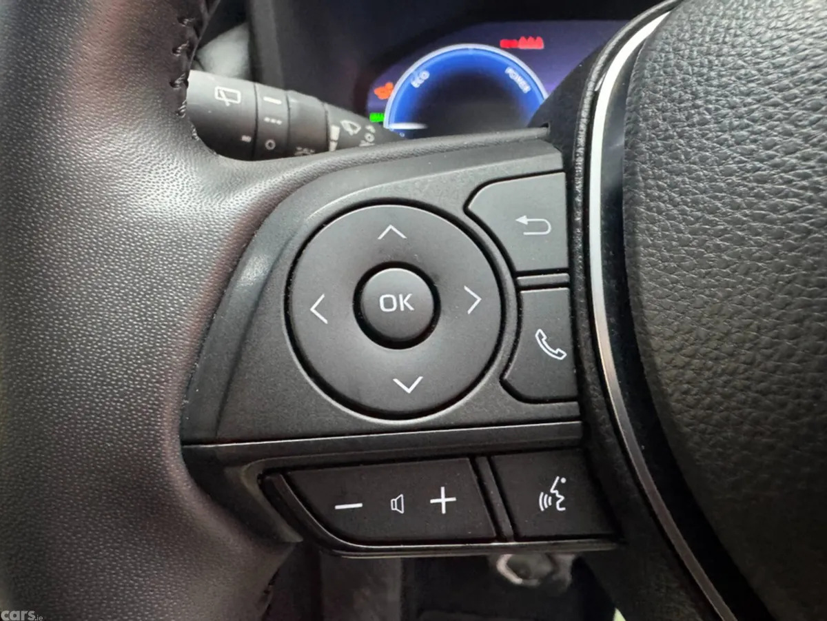 Toyota RAV4 SUV, Petrol Hybrid, 2023, Red