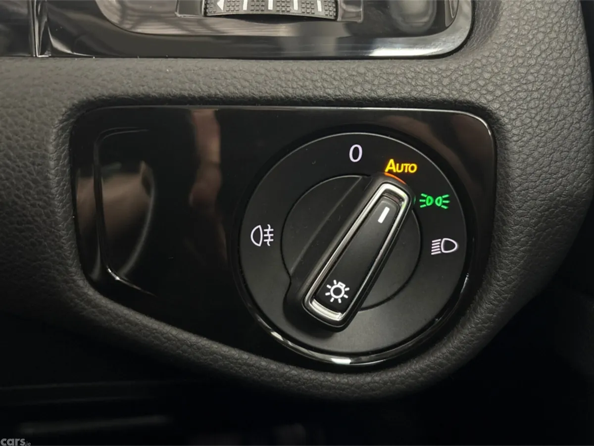 Volkswagen Golf Hatchback, Petrol, 2018, Yellow
