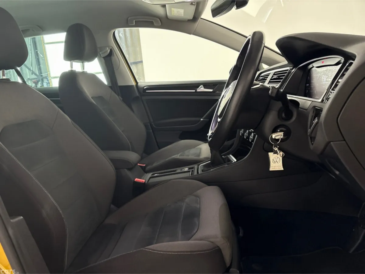 Volkswagen Golf Hatchback, Petrol, 2018, Yellow