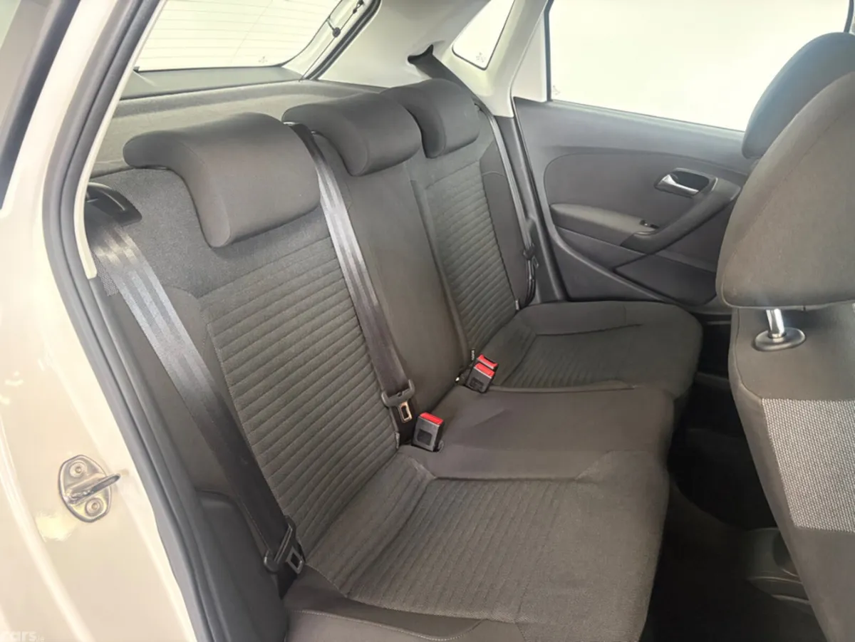 Volkswagen Polo Hatchback, Petrol, 2014, White