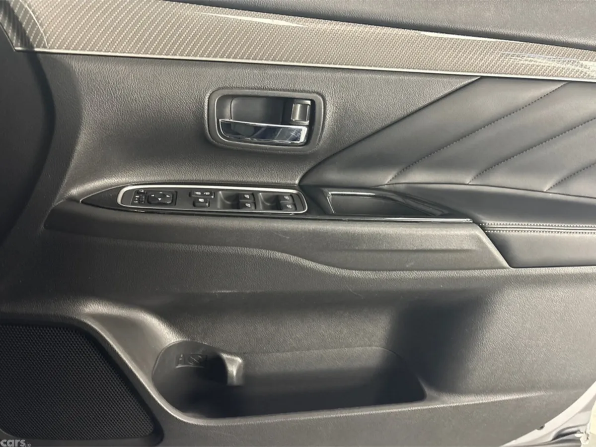 Mitsubishi Outlander Estate, Petrol Hybrid, 2020, Grey