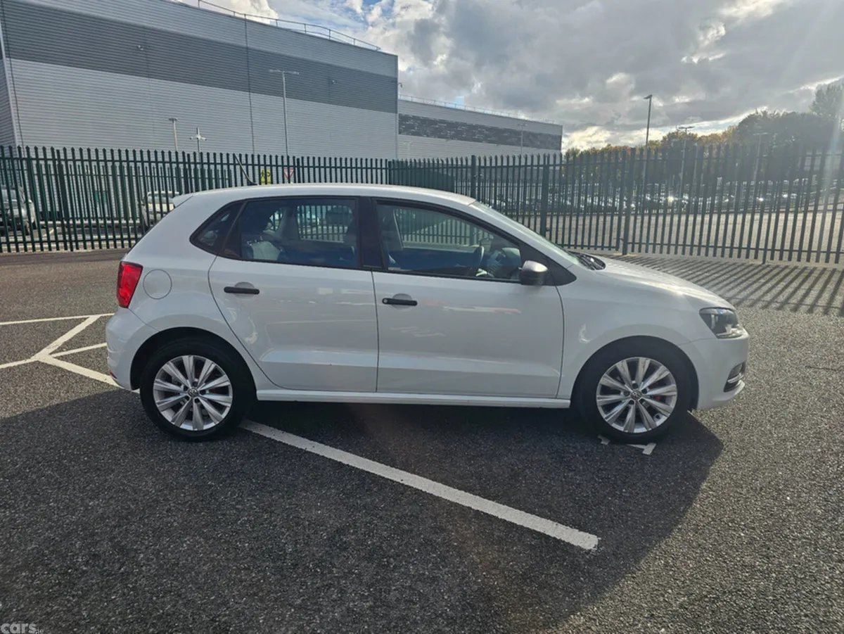 Volkswagen Polo Hatchback, Petrol, 2017, White