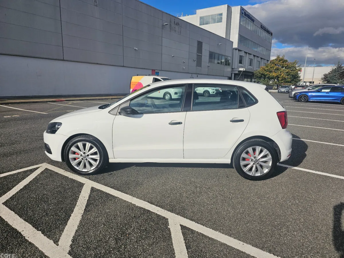 Volkswagen Polo Hatchback, Petrol, 2017, White