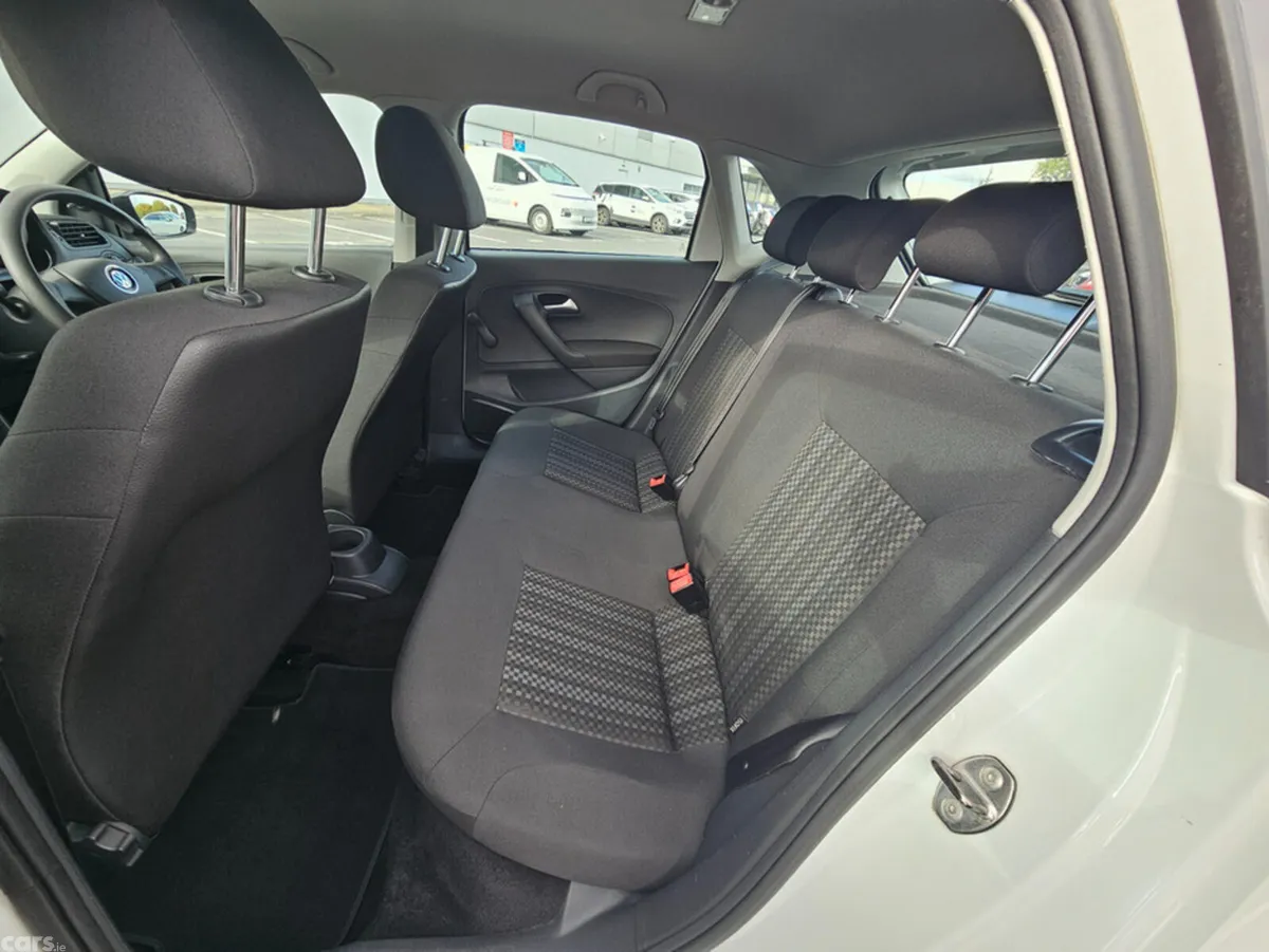 Volkswagen Polo Hatchback, Petrol, 2017, White