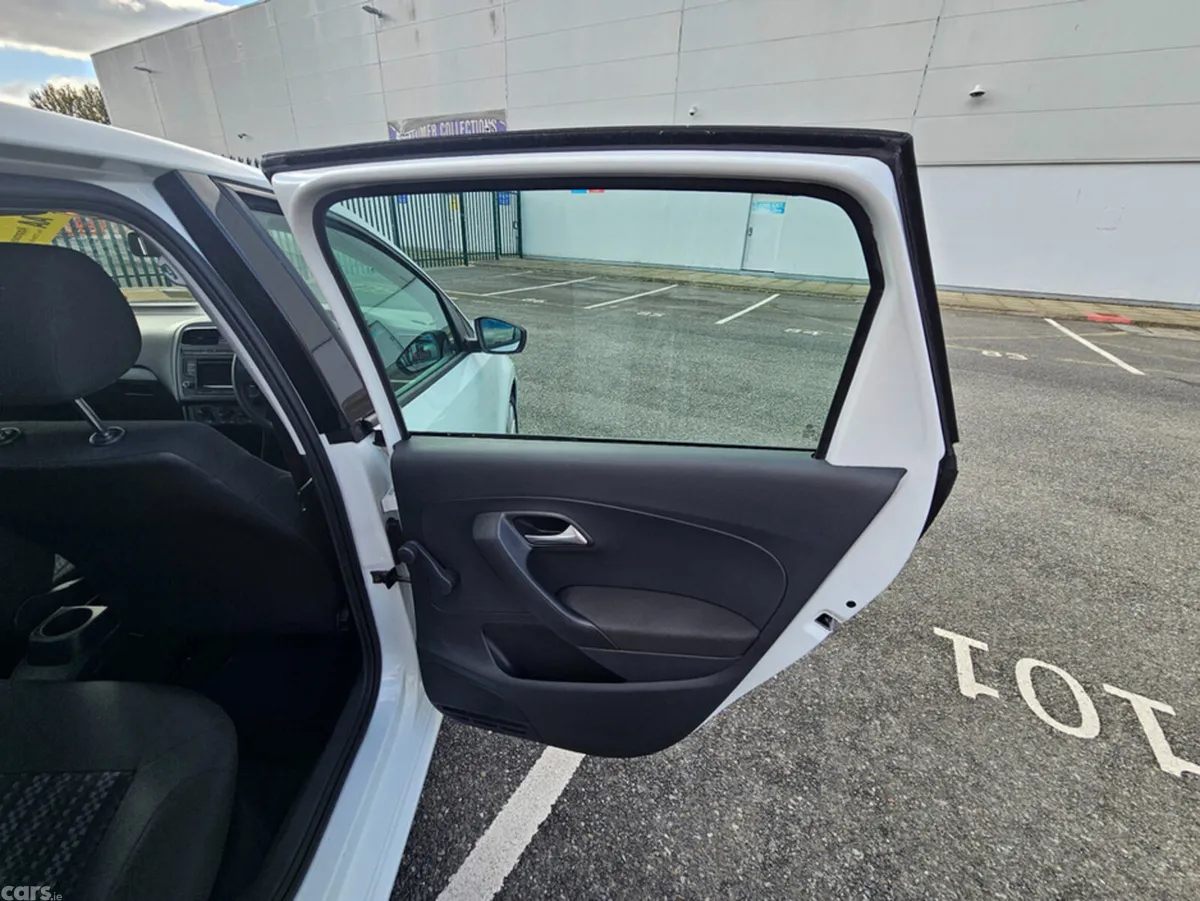 Volkswagen Polo Hatchback, Petrol, 2017, White