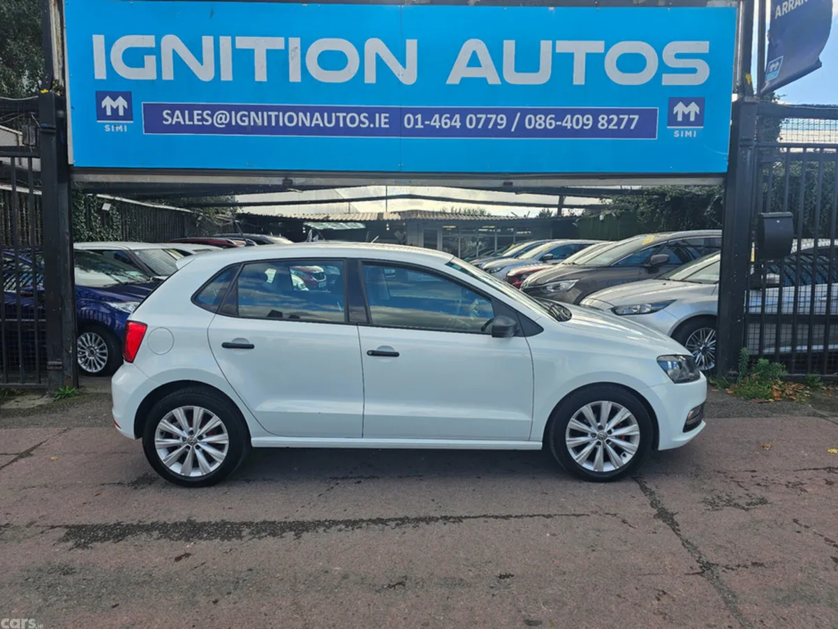 Volkswagen Polo Hatchback, Petrol, 2017, White