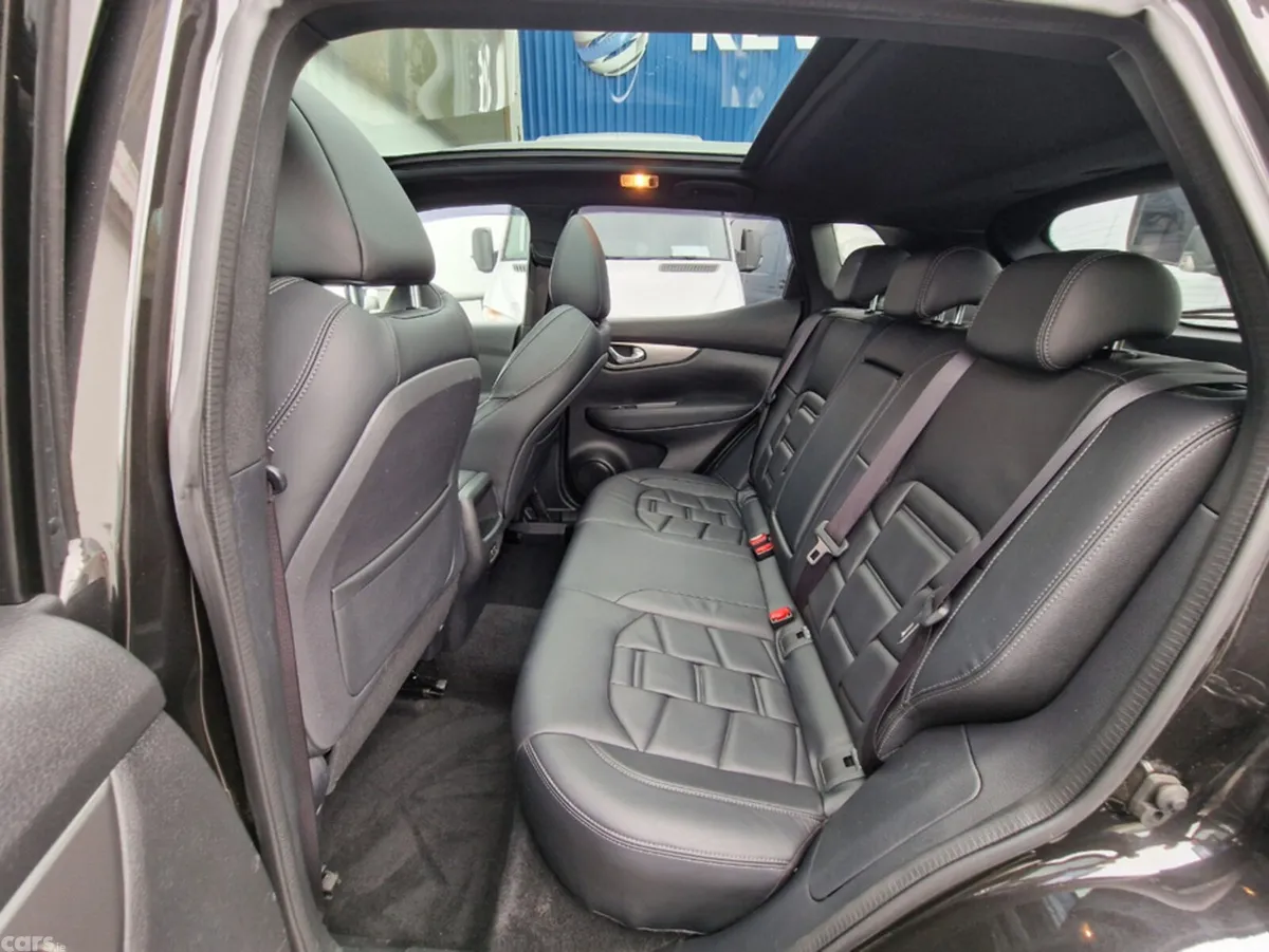 Nissan Qashqai SUV, Diesel, 2020, Black