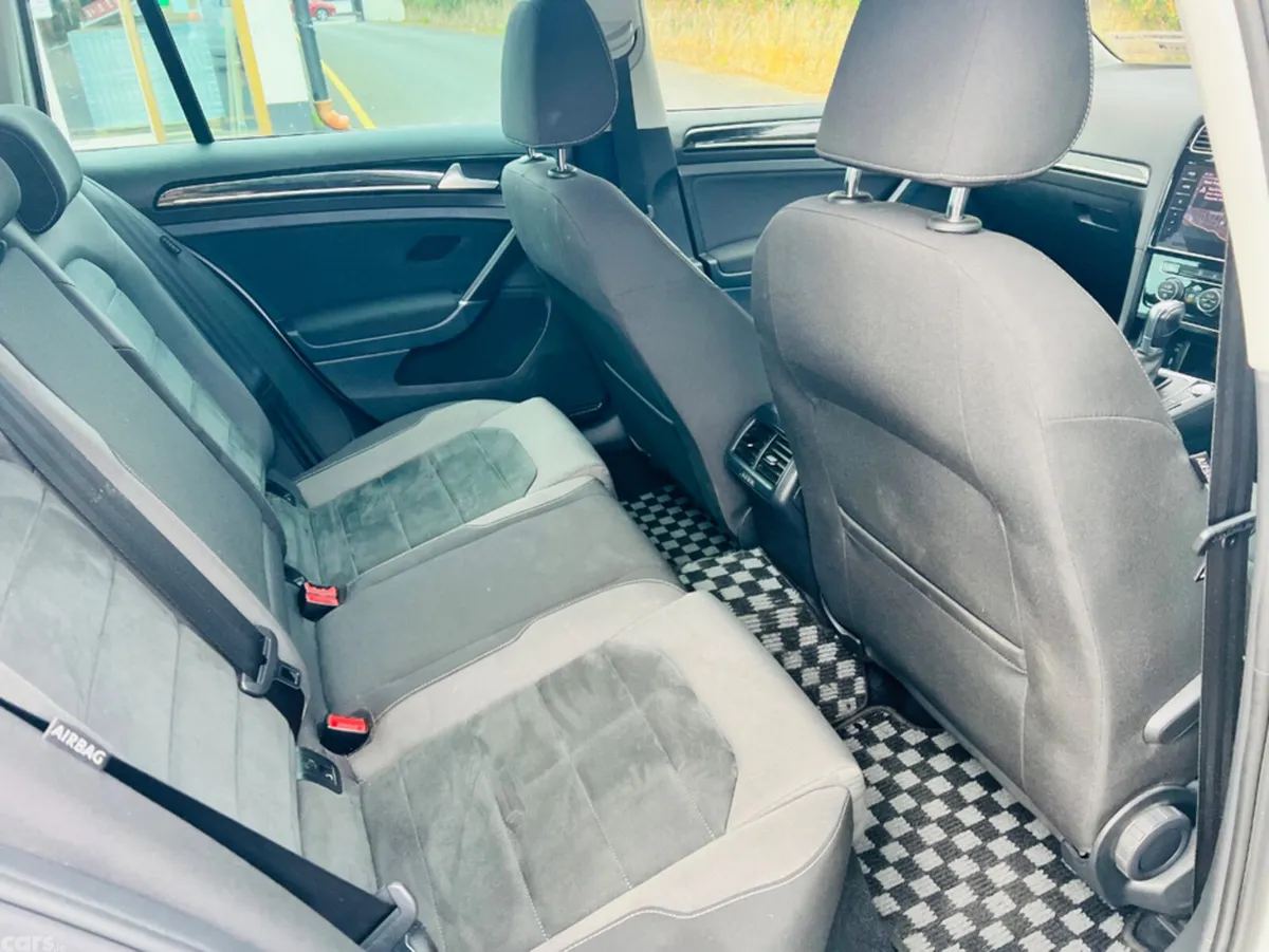Volkswagen Golf Estate, Petrol, 2019, White