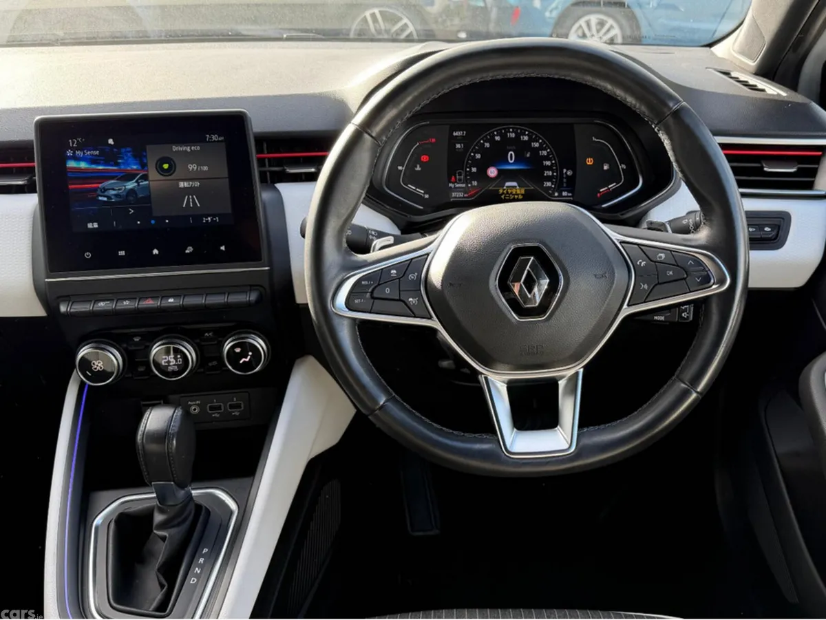 Renault Clio Hatchback, Petrol, 2022, White