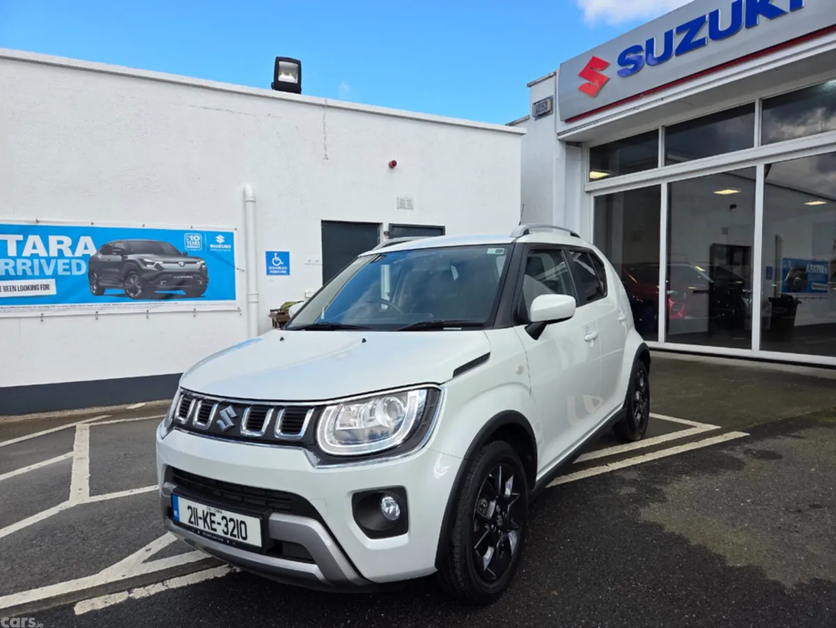 Suzuki Ignis Hatchback, Petrol, 2021, White