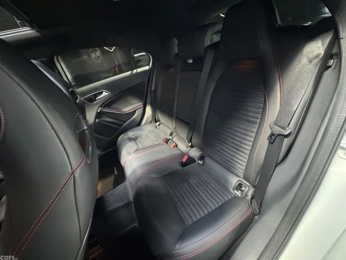 Mercedes-Benz A-Class Hatchback, Petrol, 2013, White