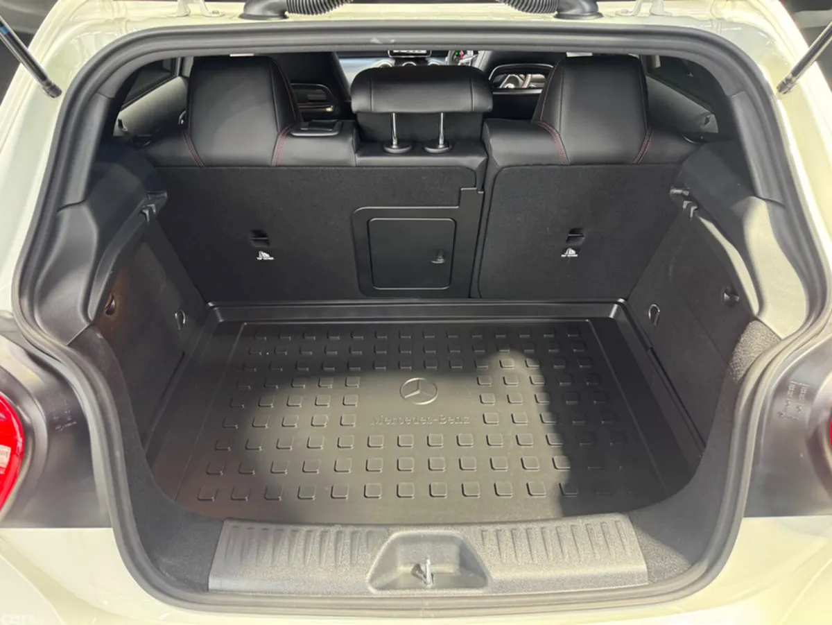 Mercedes-Benz A-Class Hatchback, Petrol, 2013, White