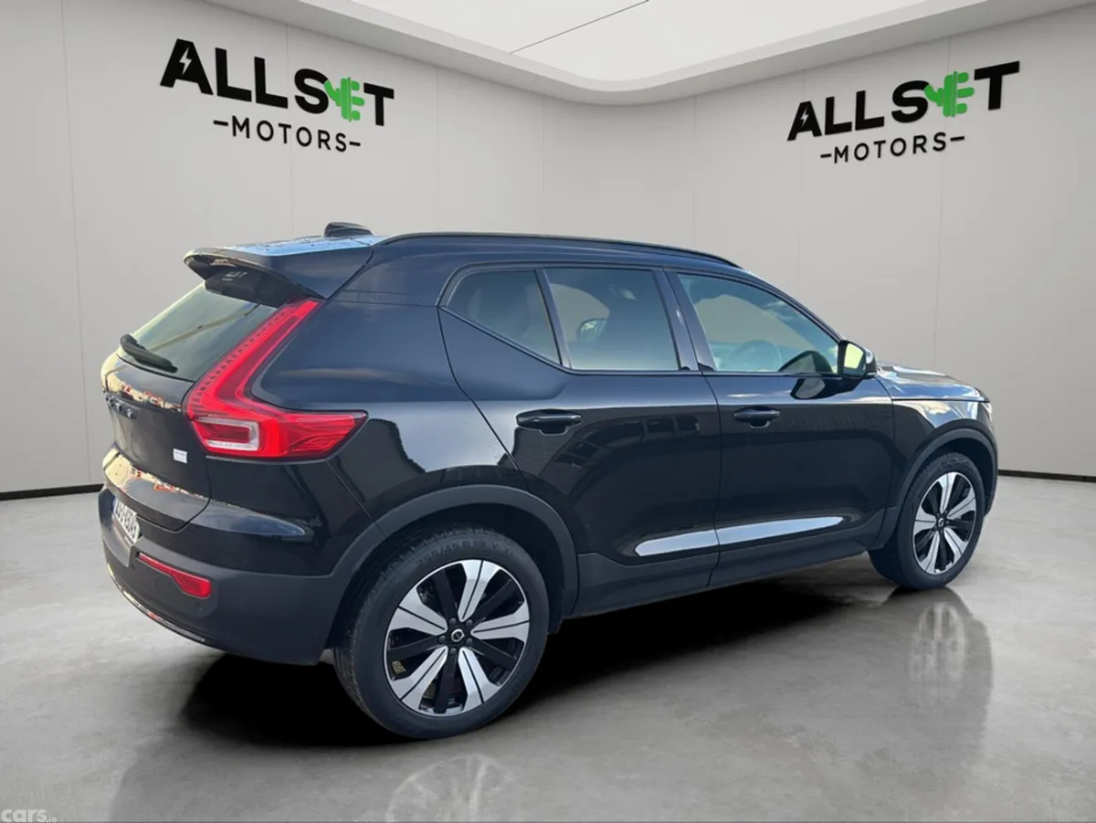 Volvo XC40 Estate, Electric, 2023, Black