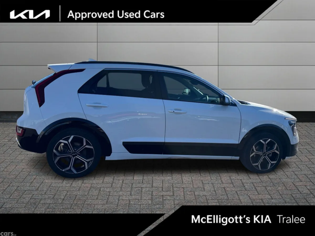 Kia Niro MPV, Petrol Plug-in Hybrid, 2026, White