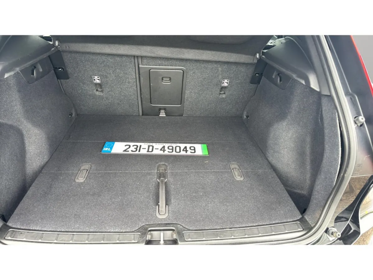 Volvo XC40 Estate, Electric, 2023, Black