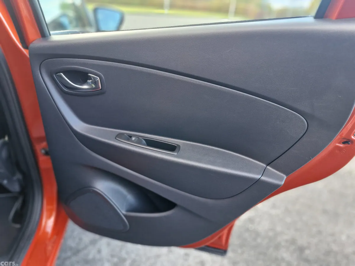 Renault Captur Hatchback, Petrol, 2016, Orange