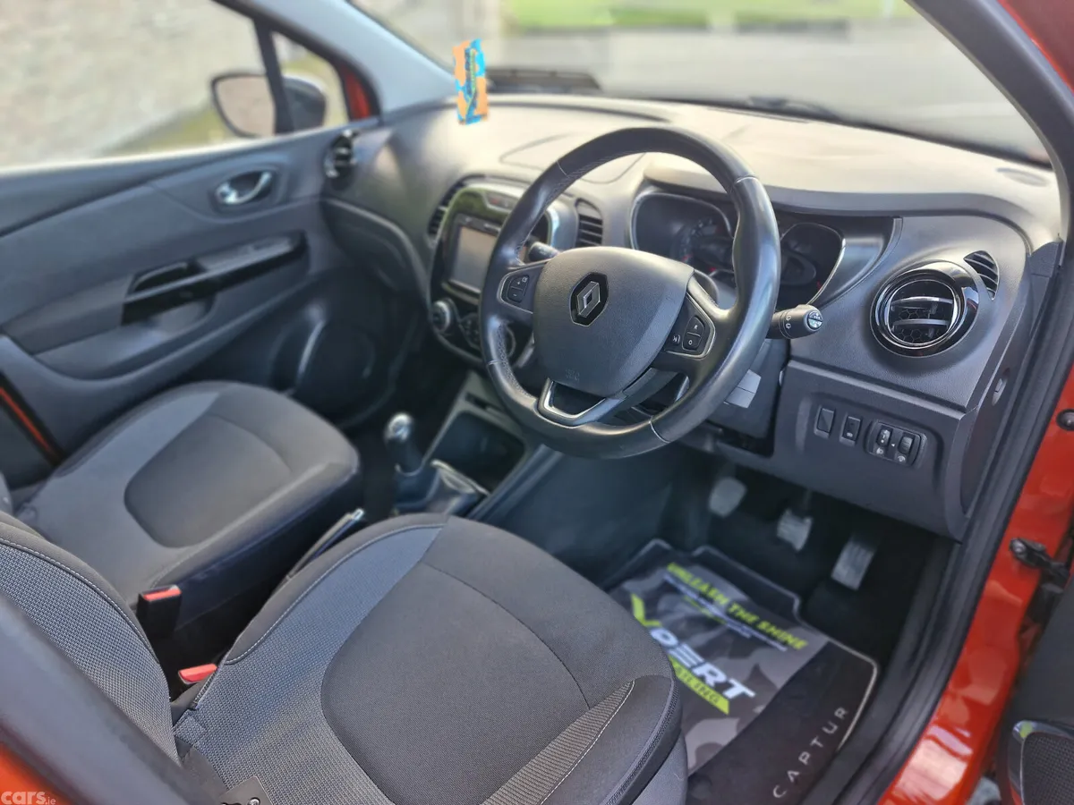 Renault Captur Hatchback, Petrol, 2016, Orange